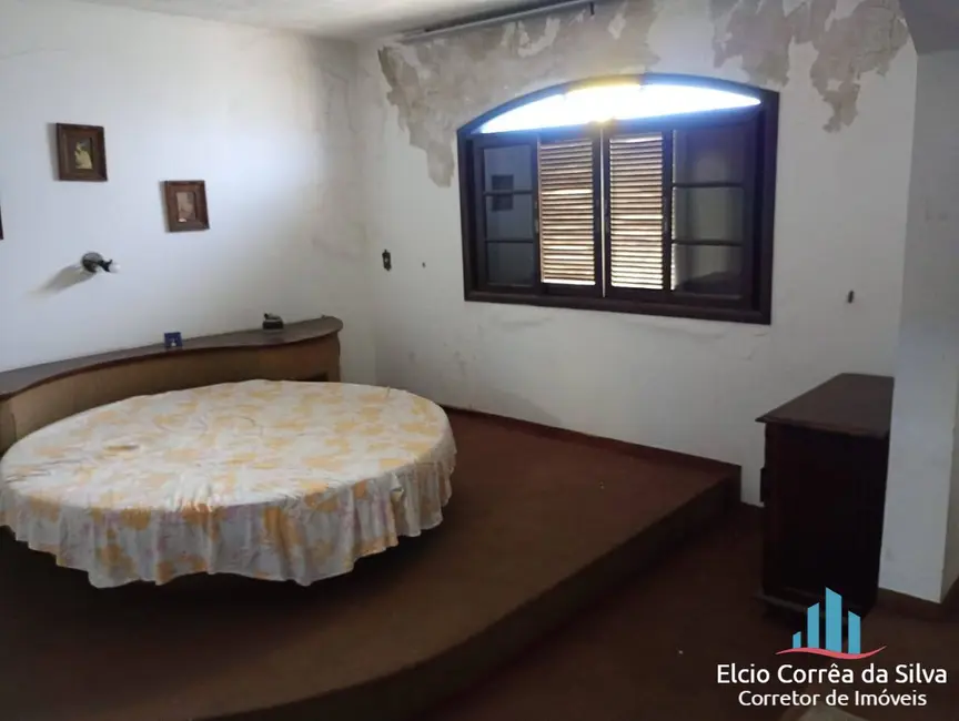 Foto 4 de Casa com 3 quartos à venda, 180m2 em Parque Bitaru, Sao Vicente - SP