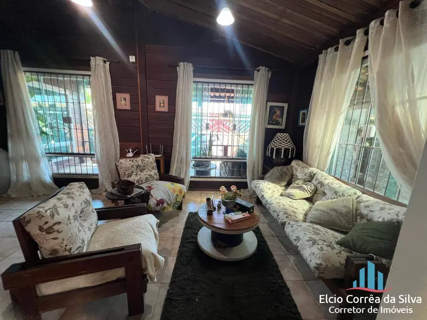 Foto 2 de Casa com 3 quartos à venda, 196m2 em Itanhaem - SP