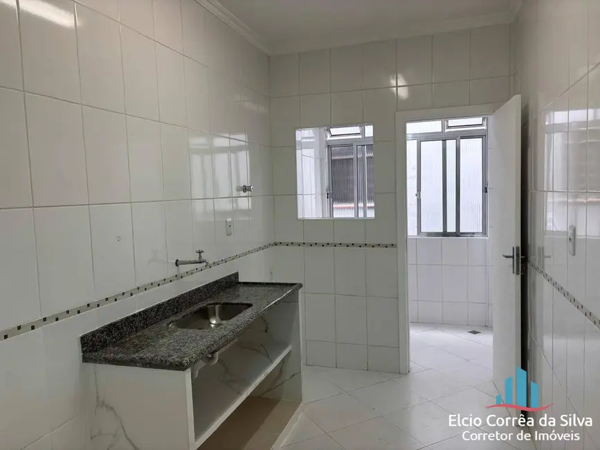 Foto 4 de Apartamento com 2 quartos para alugar, 70m2 em Vila Mathias, Santos - SP