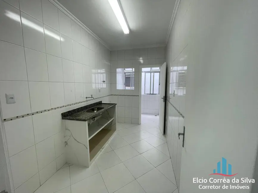 Foto 2 de Apartamento com 2 quartos para alugar, 70m2 em Vila Mathias, Santos - SP