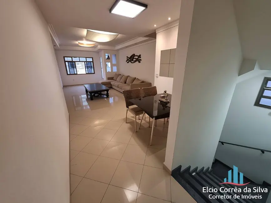 Foto 3 de Casa com 4 quartos à venda, 185m2 em Aparecida, Santos - SP