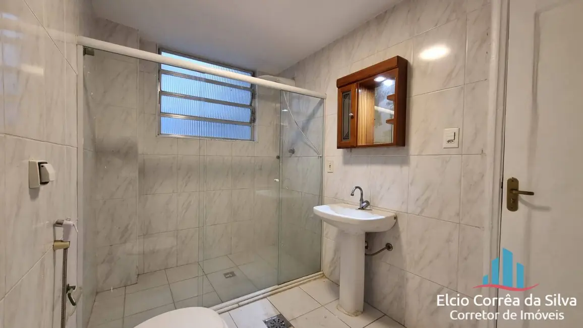 Foto 5 de Apartamento com 2 quartos para alugar, 70m2 em Vila Mathias, Santos - SP