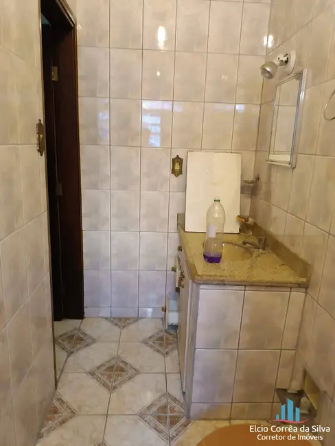 Foto 8 de Casa com 2 quartos à venda, 167m2 em Maracanã, Praia Grande - SP