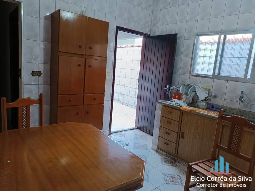 Foto 7 de Casa com 2 quartos à venda, 167m2 em Maracanã, Praia Grande - SP