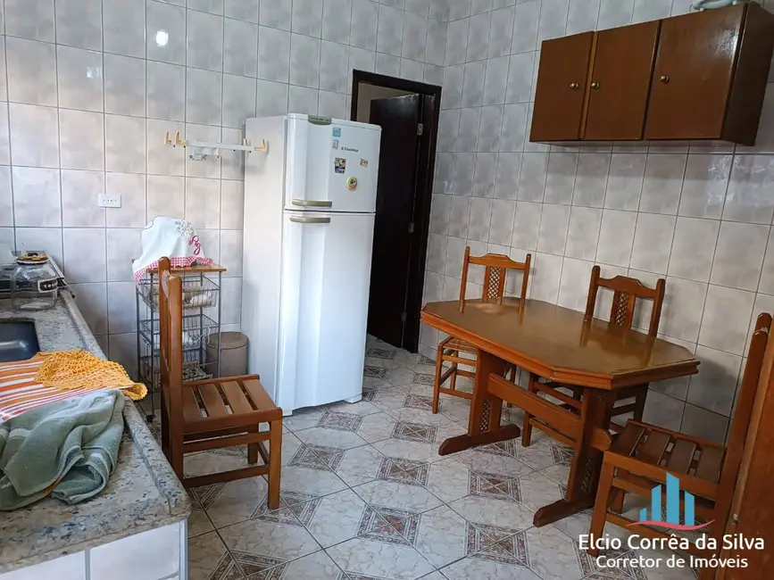 Foto 2 de Casa com 2 quartos à venda, 167m2 em Maracanã, Praia Grande - SP