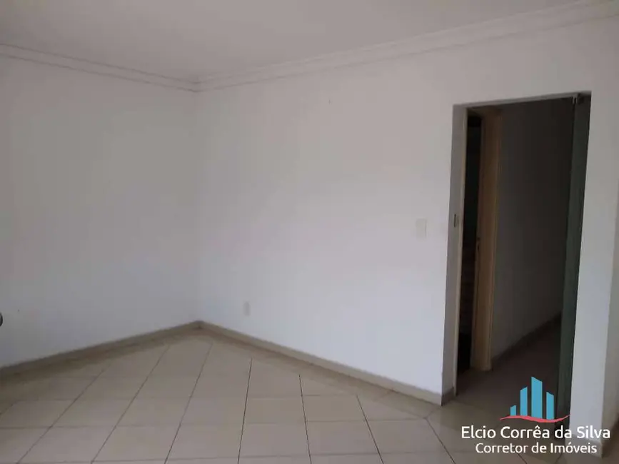 Casa com 3 quartos à venda, 240m2 em Vila Valença, Sao Vicente - SP - imagem 3 Foto 3 de Casa com 3 quartos à venda, 240m2 em Vila Valença, Sao Vicente - SP