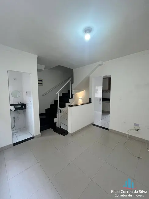 Casa com 2 quartos à venda, 85m2 em São Jorge, Santos - SP - imagem 3 Foto 3 de Casa com 2 quartos à venda, 85m2 em São Jorge, Santos - SP
