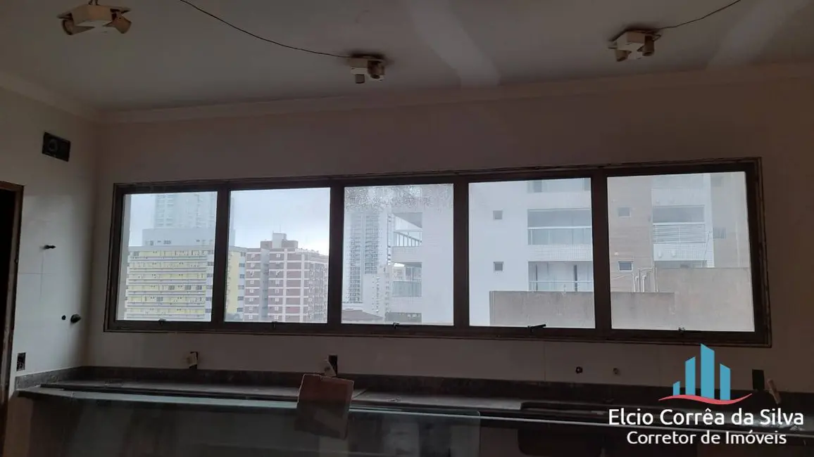 Apartamento com 4 quartos para alugar, 250m2 em Boqueirão, Santos - SP - imagem 5 Foto 5 de Apartamento com 4 quartos para alugar, 250m2 em Boqueirão, Santos - SP