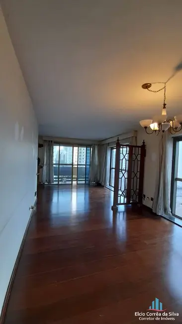 Apartamento com 4 quartos para alugar, 250m2 em Boqueirão, Santos - SP - imagem 4 Foto 4 de Apartamento com 4 quartos para alugar, 250m2 em Boqueirão, Santos - SP