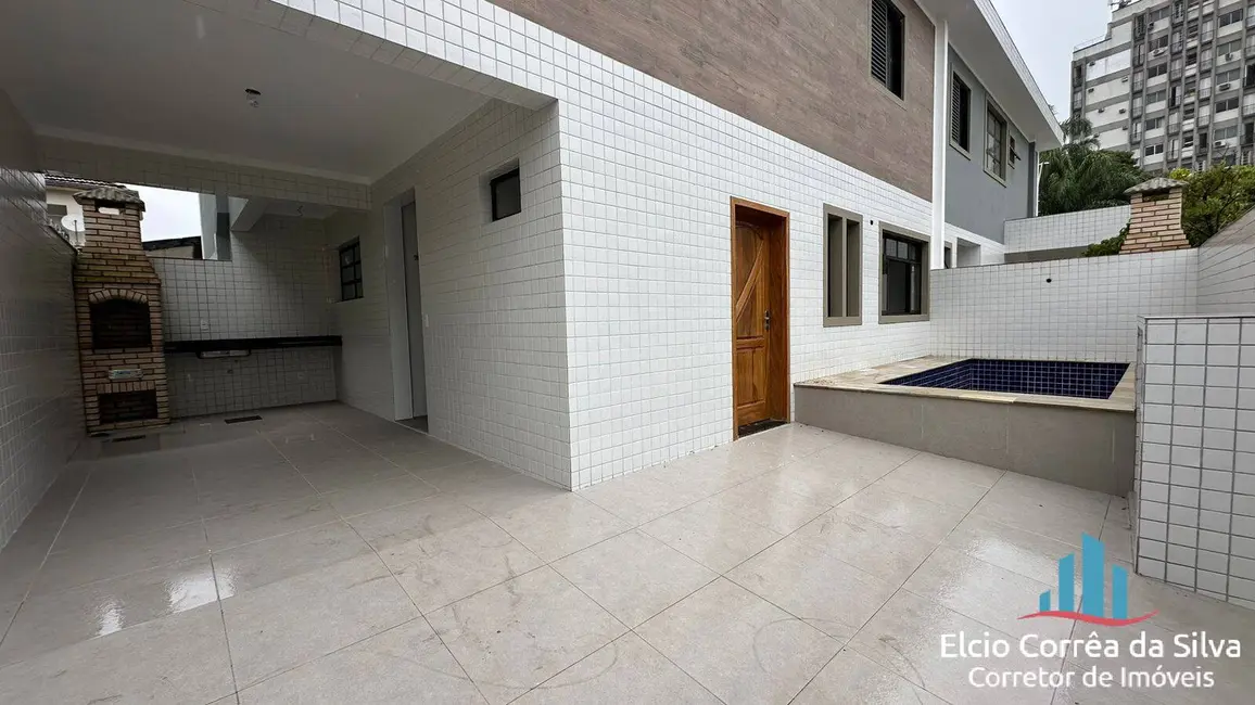 Foto 1 de Casa com 3 quartos à venda, 140m2 em Vila Belmiro, Santos - SP