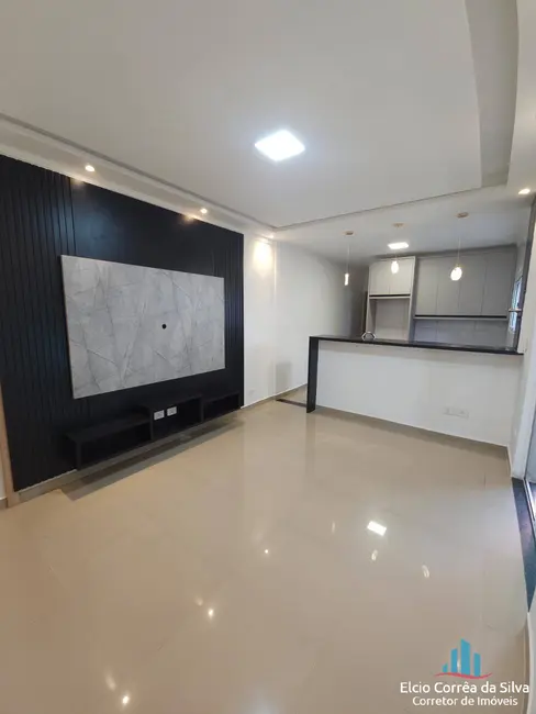 Foto 2 de Casa com 2 quartos à venda, 90m2 em Mirim, Praia Grande - SP