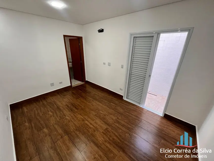 Casa com 3 quartos à venda, 115m2 em Aparecida, Santos - SP - imagem 4 Foto 4 de Casa com 3 quartos à venda, 115m2 em Aparecida, Santos - SP