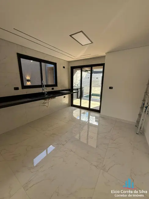 Foto 5 de Casa com 4 quartos à venda, 204m2 em Boqueirão, Praia Grande - SP