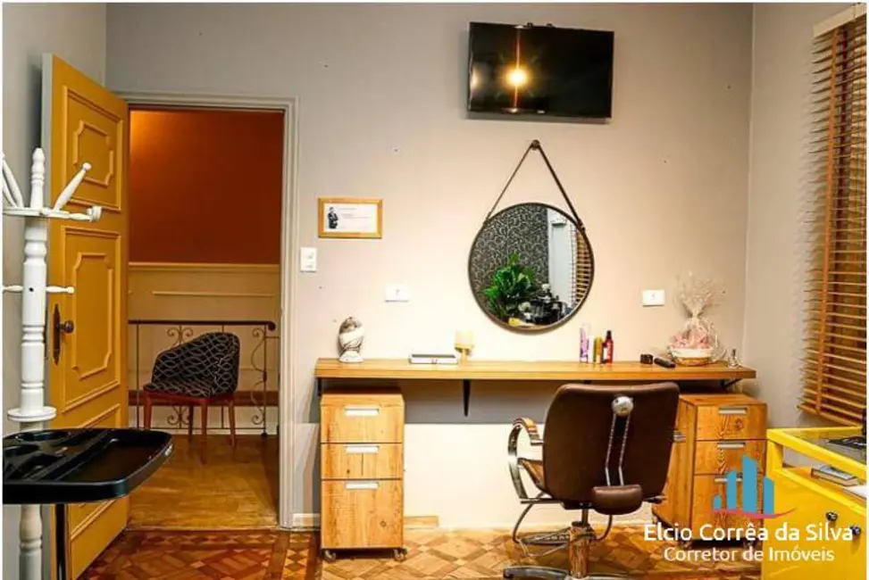 Casa com 4 quartos para alugar, 200m2 em Gonzaga, Santos - SP - imagem 5 Foto 5 de Casa com 4 quartos para alugar, 200m2 em Gonzaga, Santos - SP