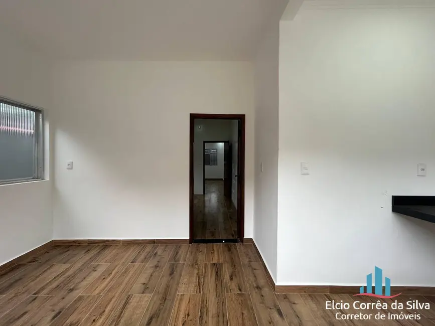 Foto 7 de Casa com 4 quartos à venda, 190m2 em Tupi, Praia Grande - SP