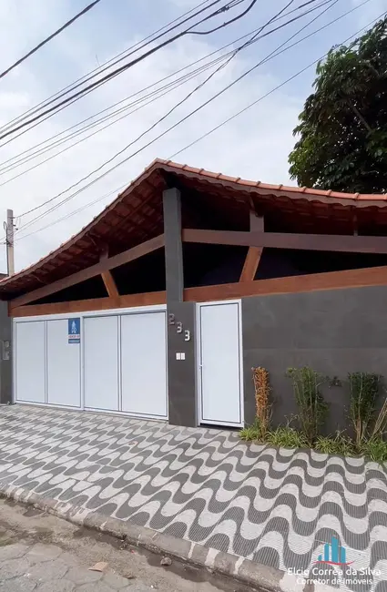 Foto 1 de Casa com 4 quartos à venda, 190m2 em Tupi, Praia Grande - SP