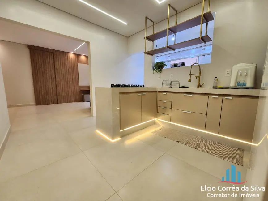 Foto 6 de Apartamento com 2 quartos à venda, 83m2 em Ponta da Praia, Santos - SP