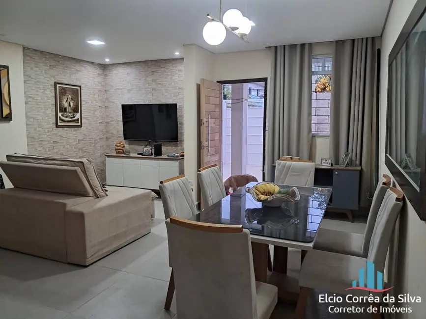 Foto 1 de Casa com 3 quartos à venda, 150m2 em Embaré, Santos - SP