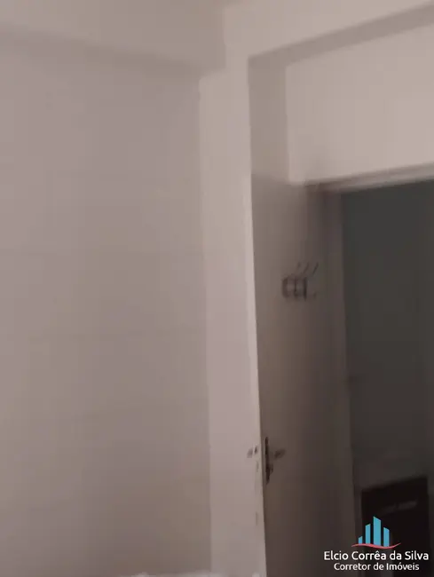 Foto 5 de Casa com 10 quartos para alugar, 500m2 em Encruzilhada, Santos - SP