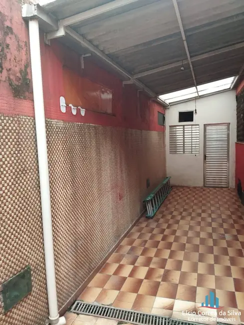 Foto 3 de Casa com 10 quartos para alugar, 500m2 em Encruzilhada, Santos - SP