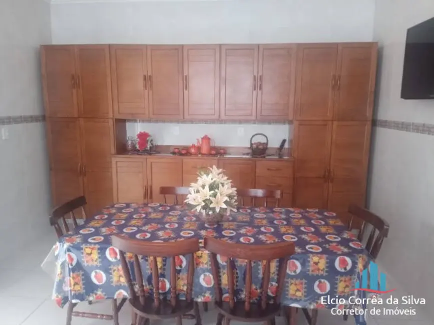 Foto 4 de Casa com 4 quartos à venda, 225m2 em Vila São Jorge, Sao Vicente - SP