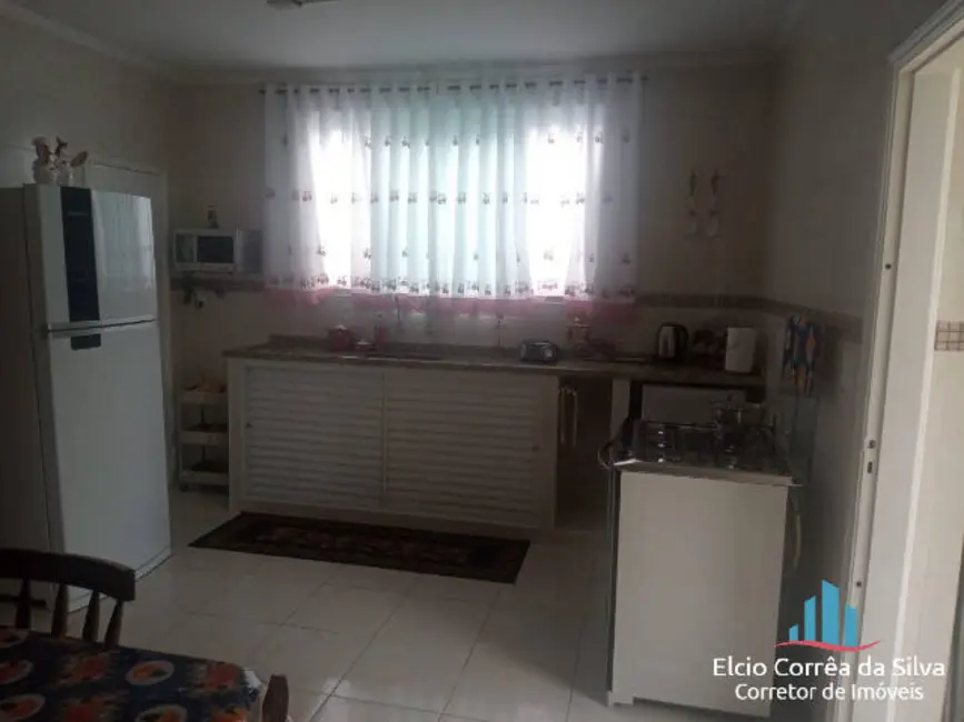 Foto 3 de Casa com 4 quartos à venda, 225m2 em Vila São Jorge, Sao Vicente - SP