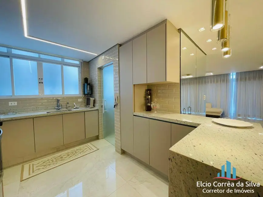 Foto 7 de Apartamento com 3 quartos para alugar, 147m2 em Gonzaga, Santos - SP