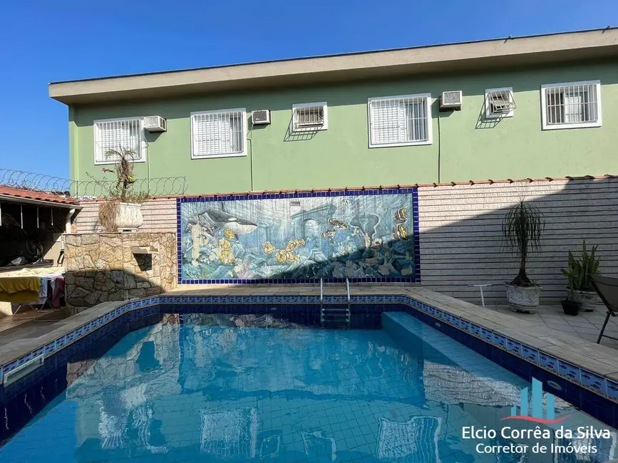 Casa com 4 quartos à venda, 150m2 em Macuco, Santos - SP - imagem 1 Foto 1 de Casa com 4 quartos à venda, 150m2 em Macuco, Santos - SP