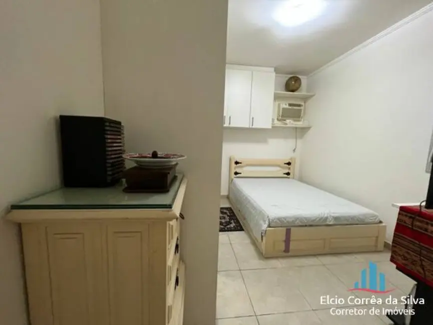 Foto 8 de Apartamento com 3 quartos para alugar, 303m2 em Gonzaga, Santos - SP