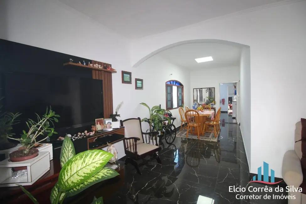 Casa com 3 quartos à venda, 252m2 em Mirim, Praia Grande - SP - imagem 9 Foto 9 de Casa com 3 quartos à venda, 252m2 em Mirim, Praia Grande - SP