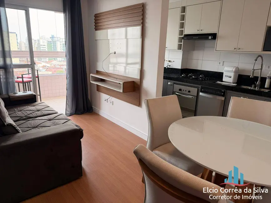 Foto 2 de Apartamento com 3 quartos para alugar, 121m2 em Guilhermina, Praia Grande - SP