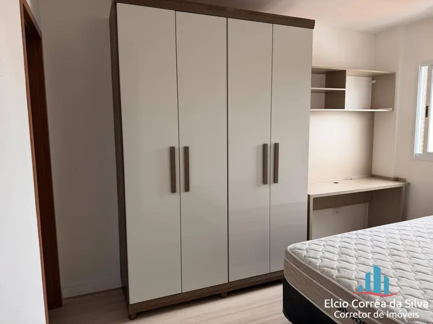 Foto 9 de Apartamento com 3 quartos para alugar, 121m2 em Guilhermina, Praia Grande - SP