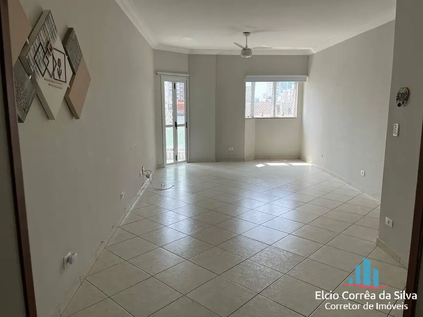 Foto 1 de Apartamento com 3 quartos para alugar, 130m2 em Gonzaga, Santos - SP