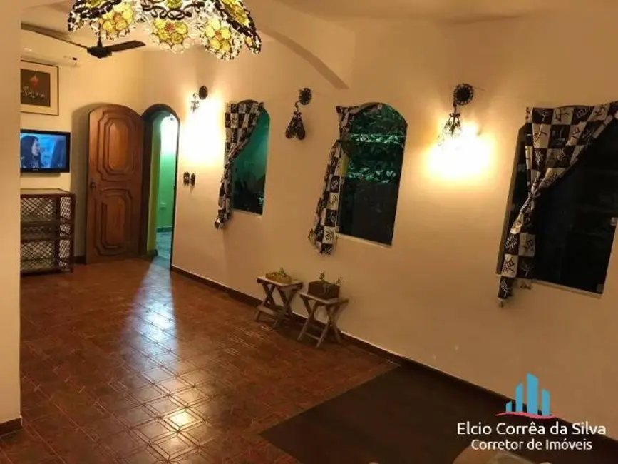 Foto 1 de Casa com 3 quartos à venda, 150m2 em Enseada, Guaruja - SP