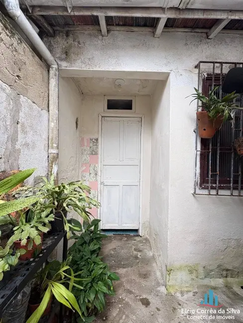 Casa com 2 quartos à venda, 178m2 em Canto do Forte, Praia Grande - SP - imagem 4 Foto 4 de Casa com 2 quartos à venda, 178m2 em Canto do Forte, Praia Grande - SP