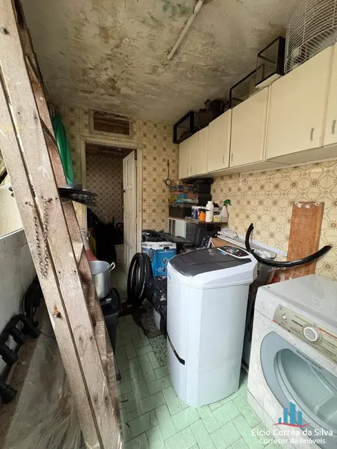 Casa com 2 quartos à venda, 178m2 em Canto do Forte, Praia Grande - SP - imagem 6 Foto 6 de Casa com 2 quartos à venda, 178m2 em Canto do Forte, Praia Grande - SP
