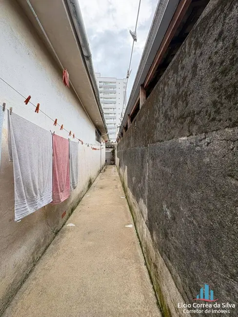 Casa com 2 quartos à venda, 178m2 em Canto do Forte, Praia Grande - SP - imagem 7 Foto 7 de Casa com 2 quartos à venda, 178m2 em Canto do Forte, Praia Grande - SP