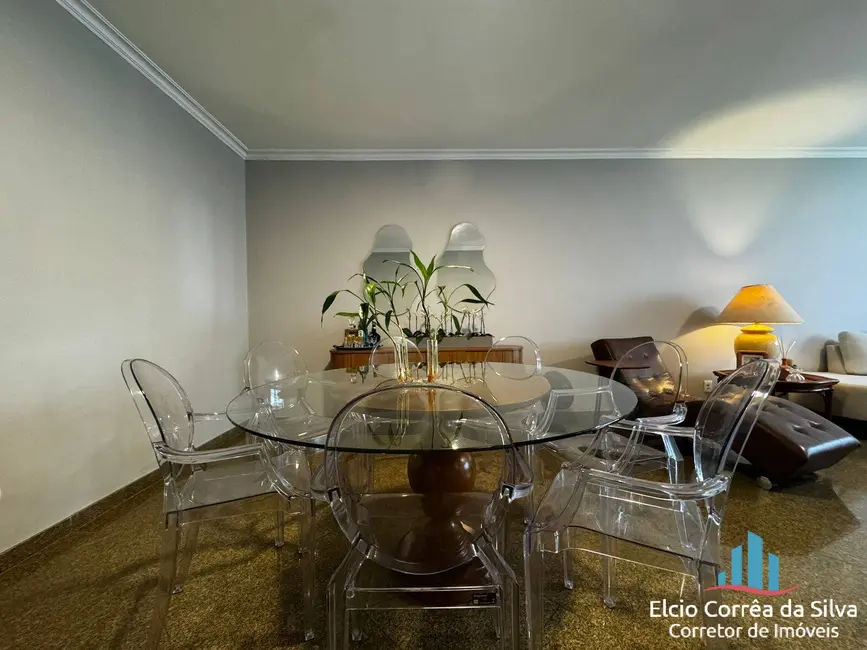 Apartamento com 3 quartos à venda, 208m2 em Gonzaga, Santos - SP - imagem 3 Foto 3 de Apartamento com 3 quartos à venda, 208m2 em Gonzaga, Santos - SP