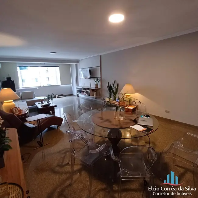 Apartamento com 3 quartos à venda, 208m2 em Gonzaga, Santos - SP - imagem 6 Foto 6 de Apartamento com 3 quartos à venda, 208m2 em Gonzaga, Santos - SP