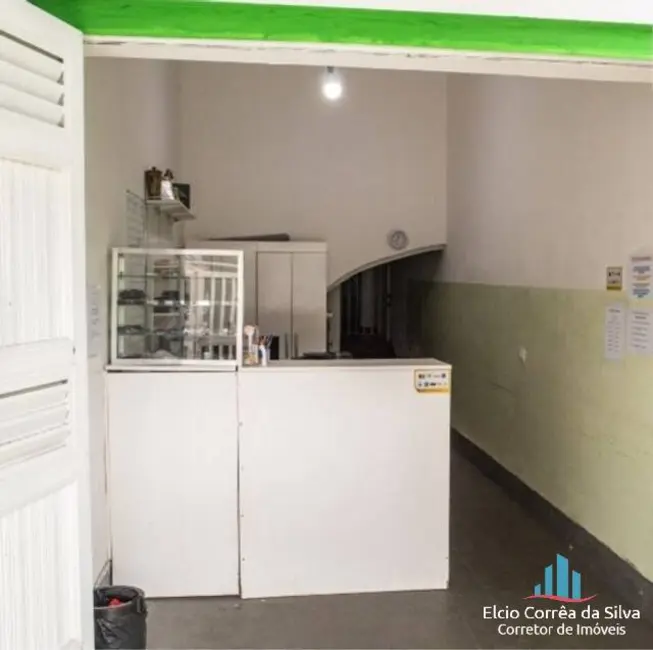 Casa com 3 quartos à venda, 240m2 em Gonzaga, Santos - SP - imagem 4 Foto 4 de Casa com 3 quartos à venda, 240m2 em Gonzaga, Santos - SP