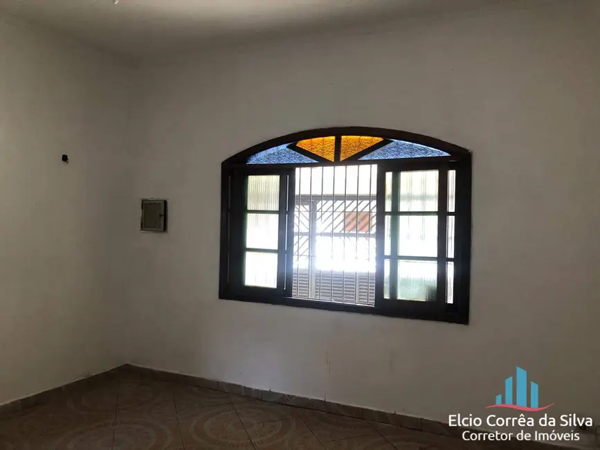 Foto 4 de Casa com 4 quartos para alugar, 185m2 em Tupi, Praia Grande - SP