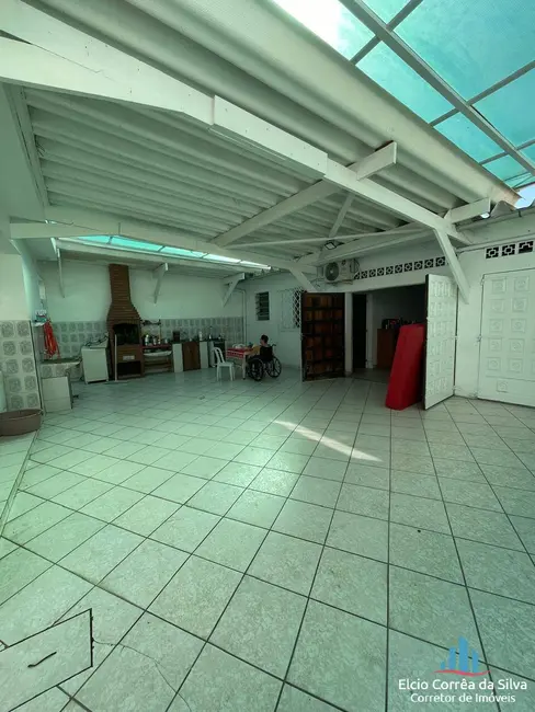 Foto 3 de Casa com 3 quartos à venda, 300m2 em Catiapoa, Sao Vicente - SP