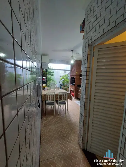 Foto 8 de Casa com 4 quartos à venda, 228m2 em Embaré, Santos - SP