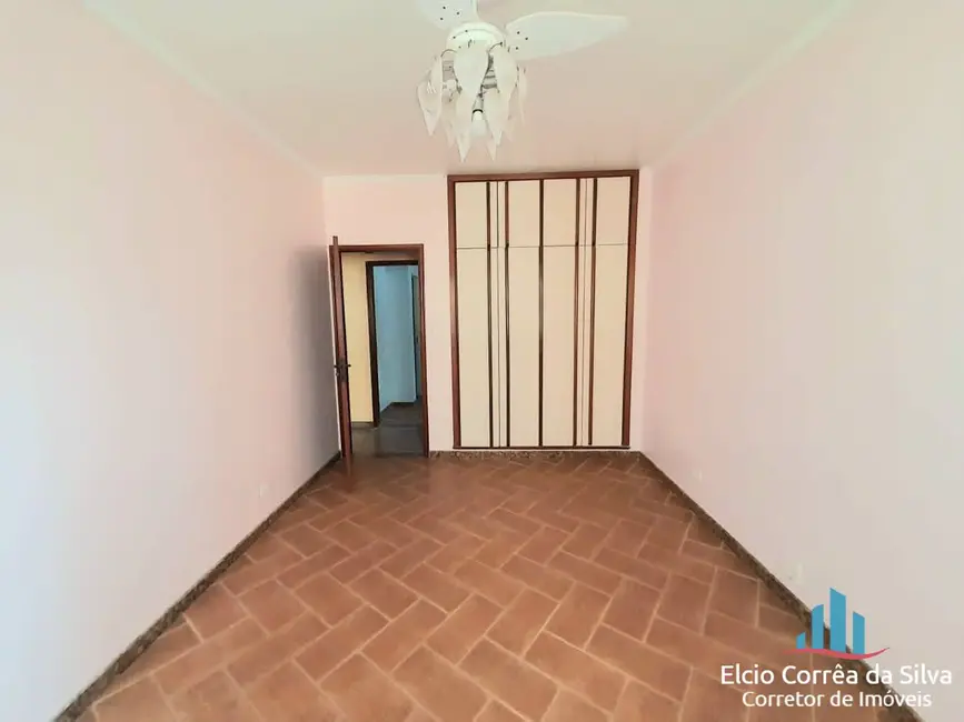 Apartamento com 3 quartos para alugar, 160m2 em José Menino, Santos - SP - imagem 7 Foto 7 de Apartamento com 3 quartos para alugar, 160m2 em José Menino, Santos - SP