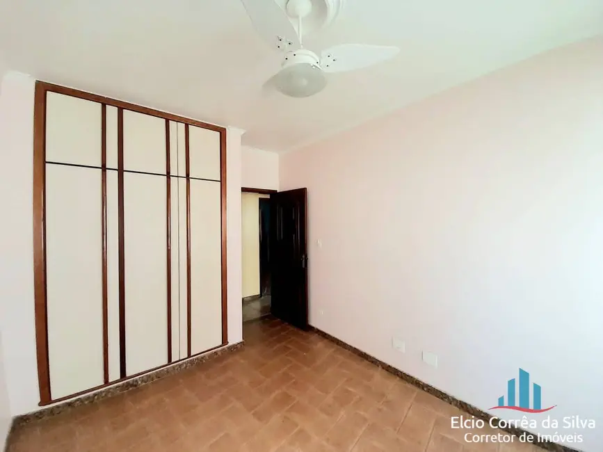 Apartamento com 3 quartos para alugar, 160m2 em José Menino, Santos - SP - imagem 8 Foto 8 de Apartamento com 3 quartos para alugar, 160m2 em José Menino, Santos - SP
