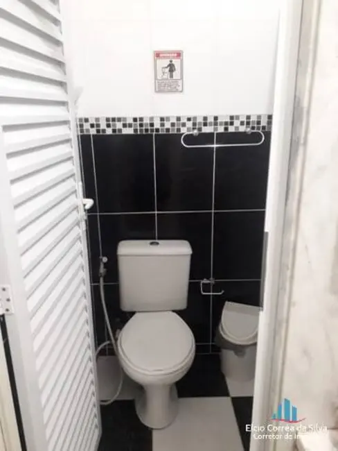 Foto 17 de Casa para alugar, 150m2 em Vila Mathias, Santos - SP