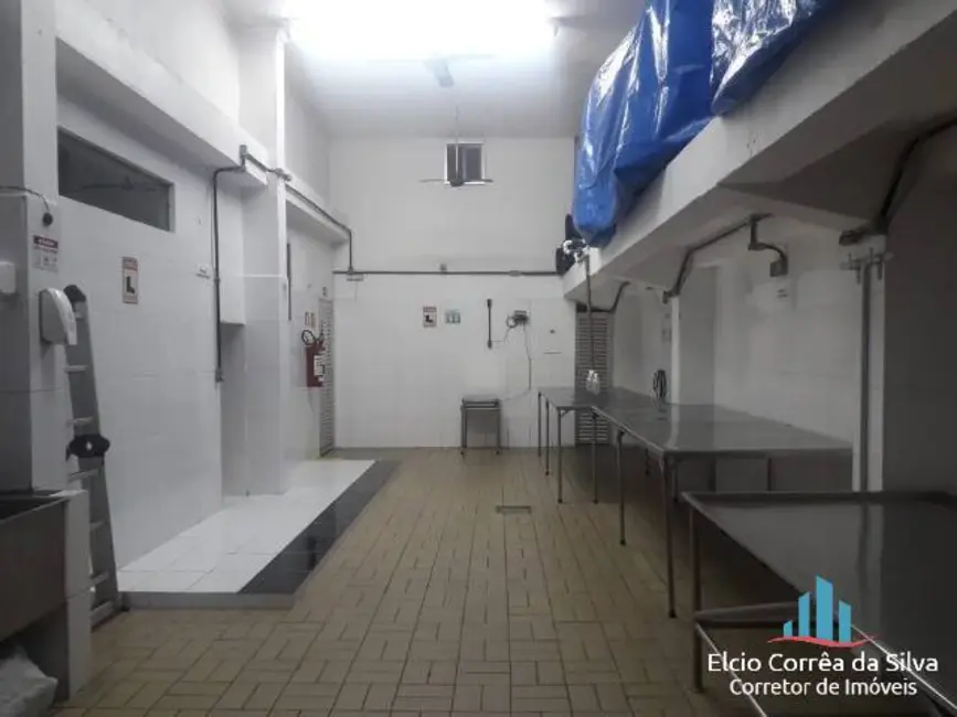 Casa com 5 quartos para alugar, 335m2 em Vila Mathias, Santos - SP - imagem 3 Foto 3 de Casa com 5 quartos para alugar, 335m2 em Vila Mathias, Santos - SP