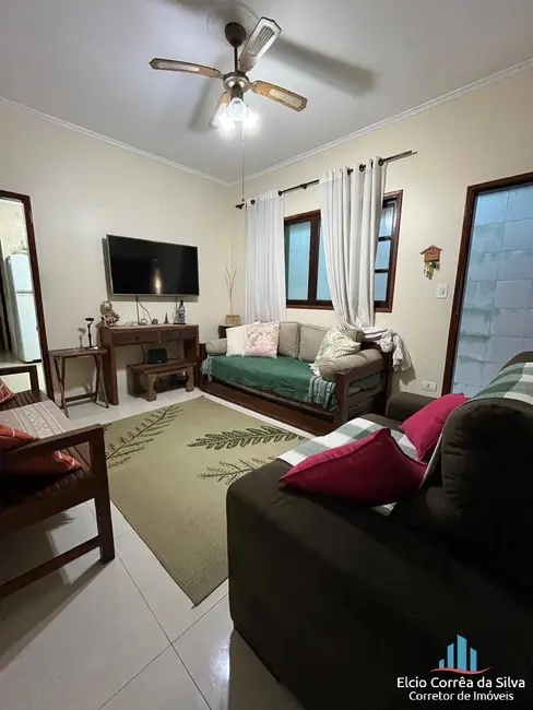 Foto 2 de Casa com 3 quartos à venda, 150m2 em Mirim, Praia Grande - SP