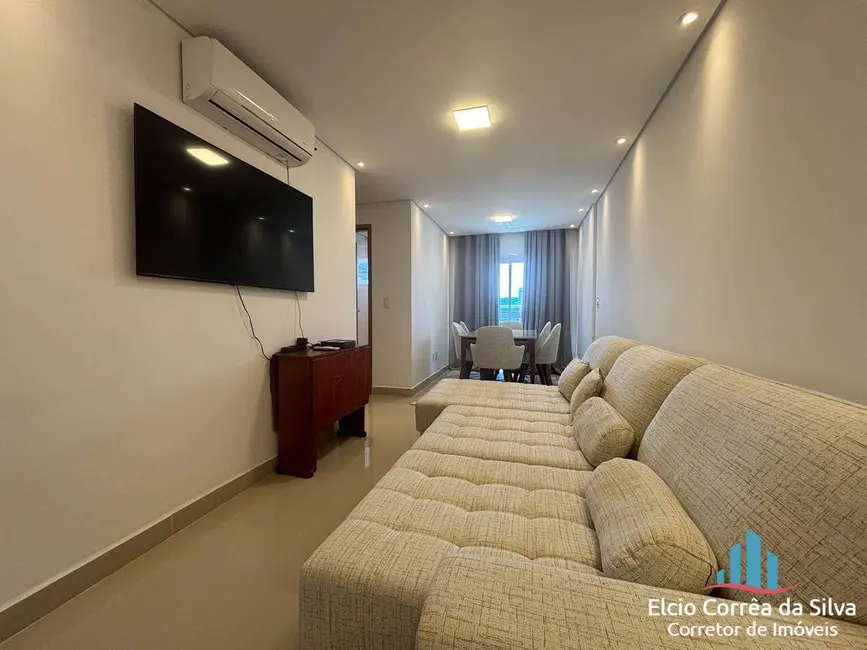 Foto 2 de Apartamento com 2 quartos à venda, 57m2 em Embaré, Santos - SP