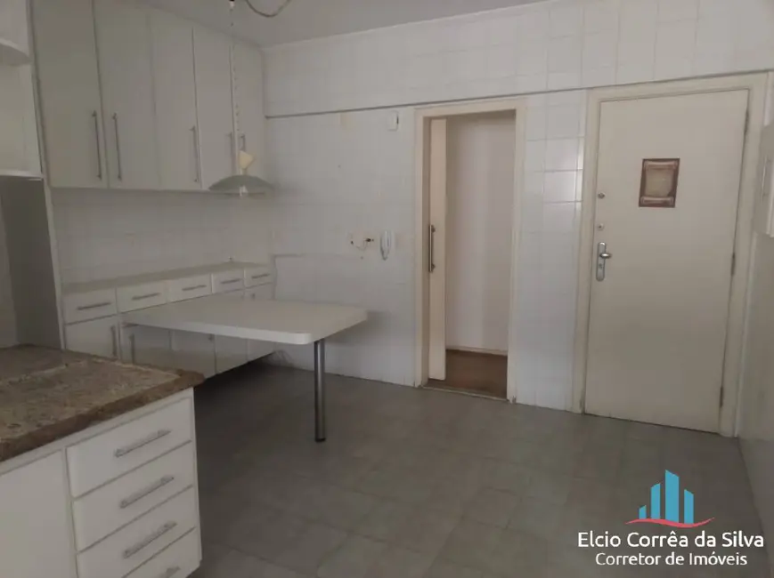 Foto 8 de Apartamento com 3 quartos à venda, 131m2 em Gonzaga, Santos - SP